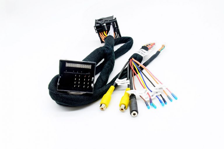 MercedesBenz CClass OEM Integrated CarPlay System Wireless